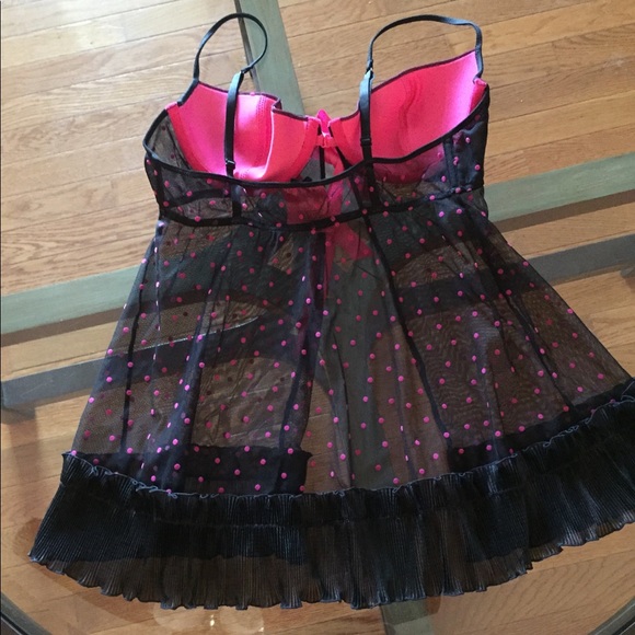 VS Nightie 34B - Picture 3 of 12